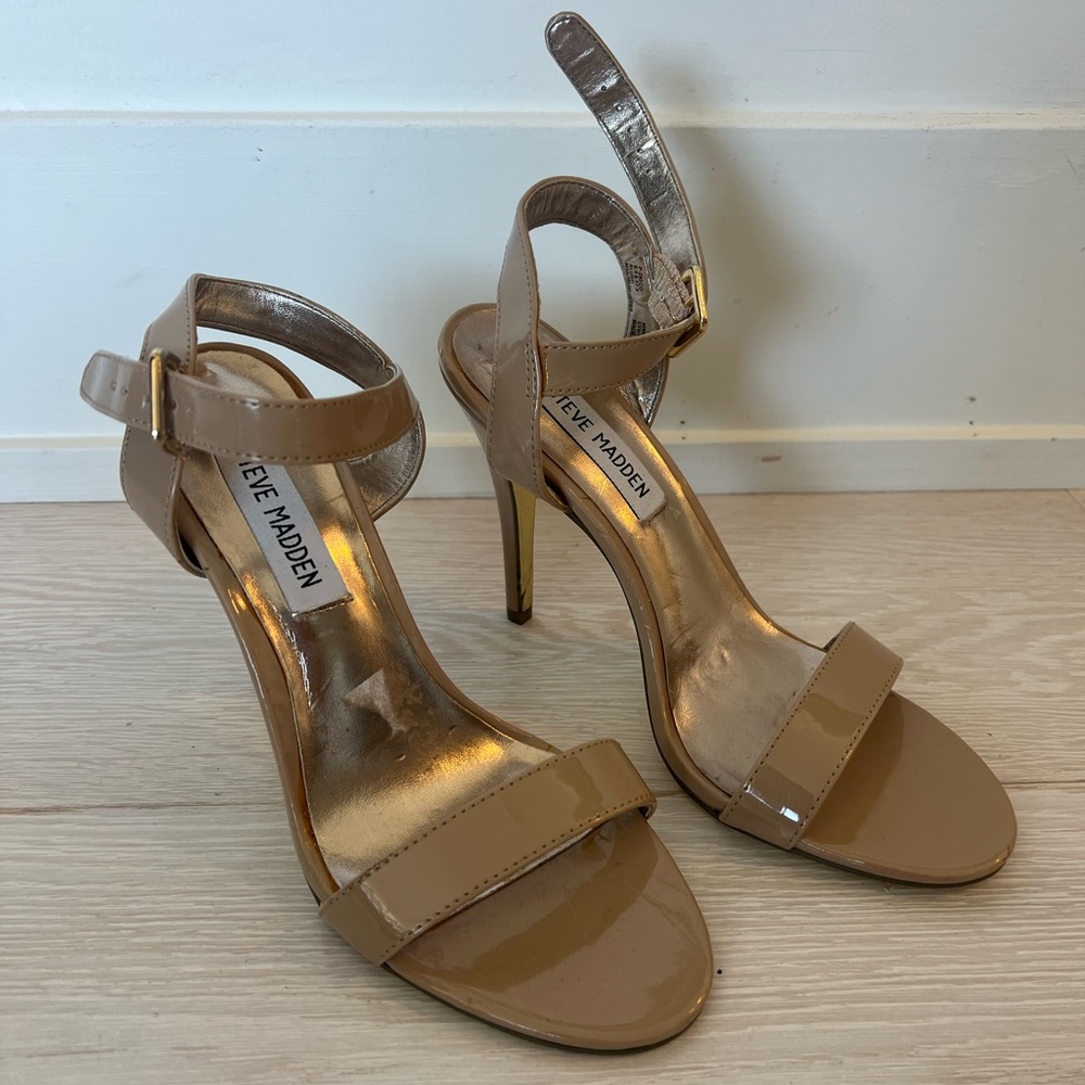 Steve Madden Nude Patent Heels NEW
